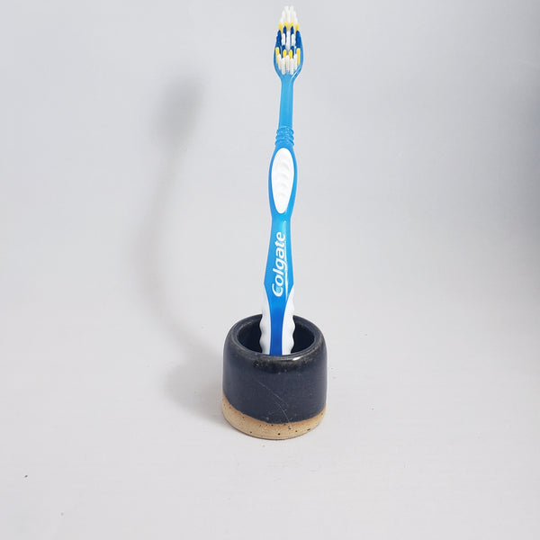 Tooth brush holder